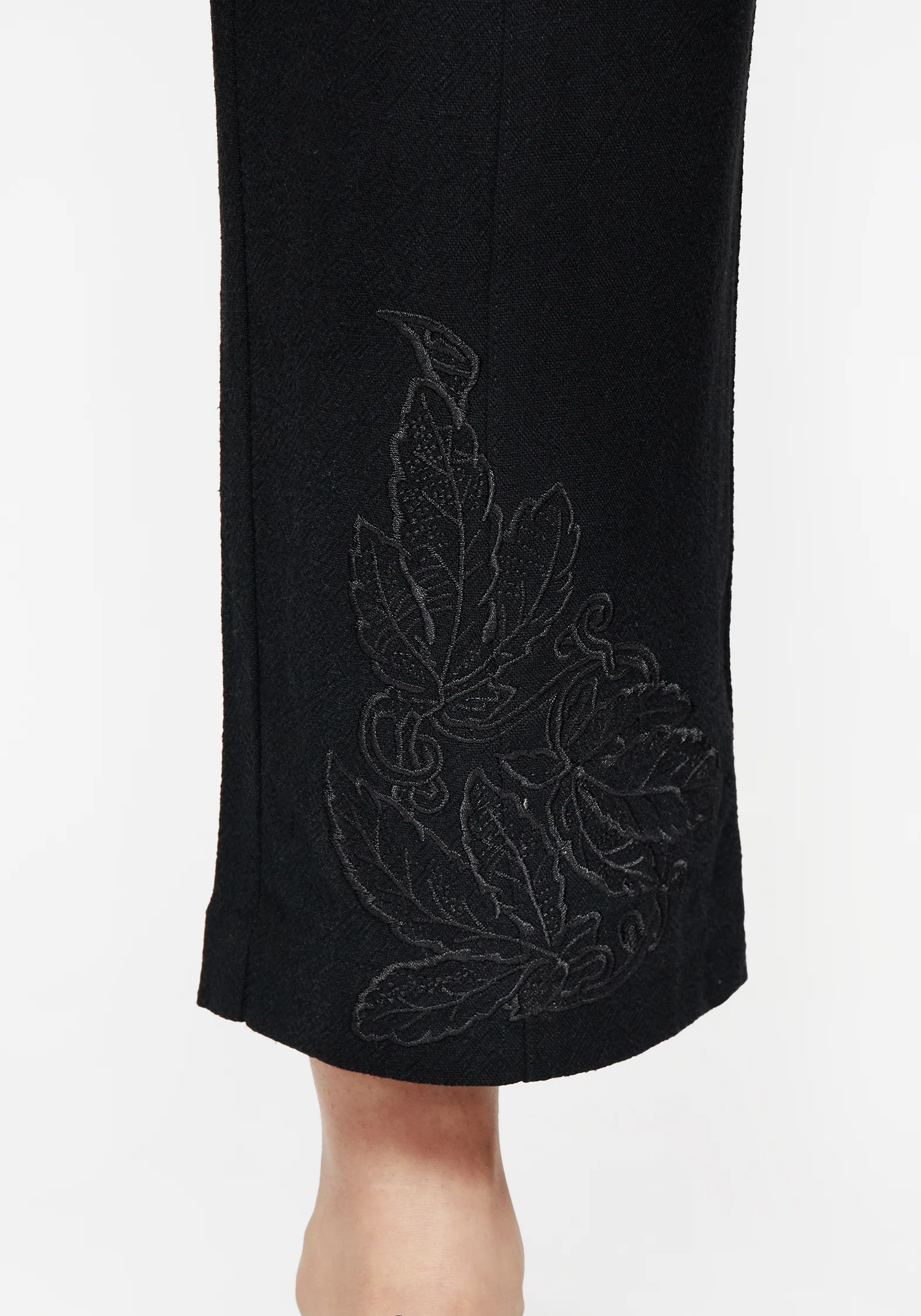 Aya Embroidered Linen Blend Balloon Pants - Image 2