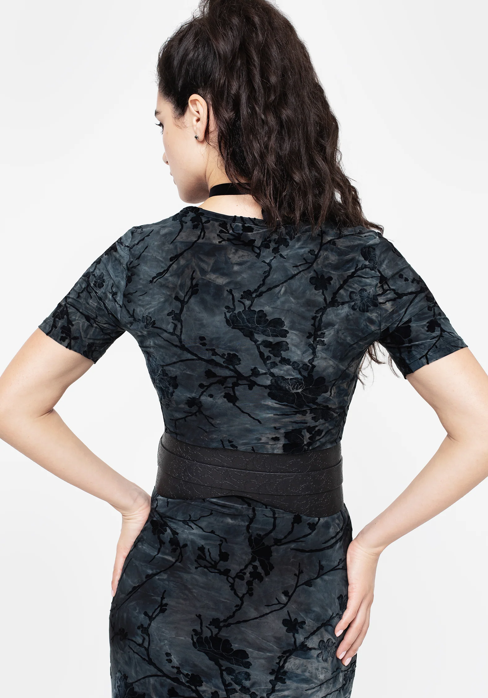 Bathory Floral Embossed Waist Belt - Image 3
