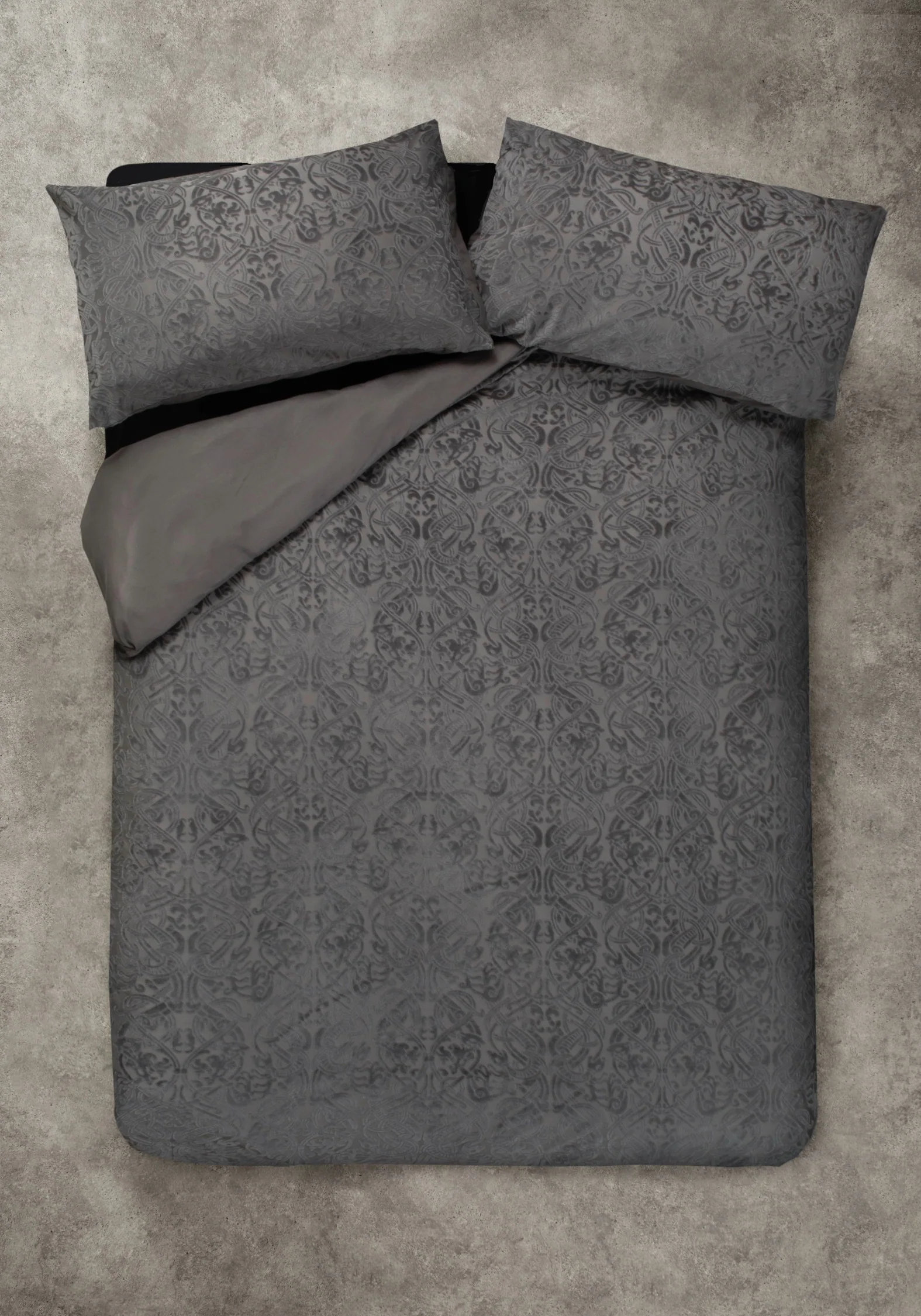 Branwyn Dragon Velvet Bedding (UK King) - Image 4