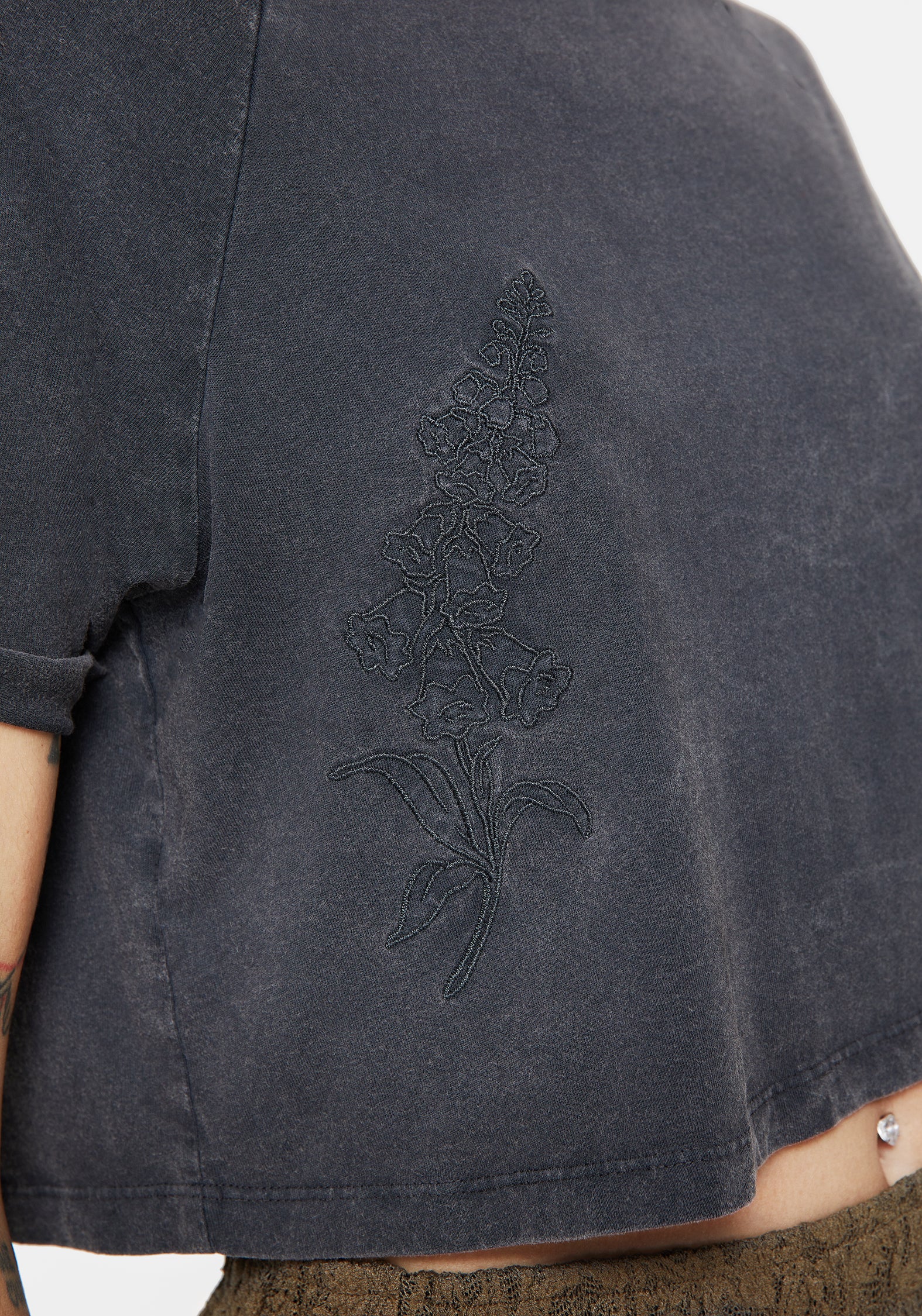Foxglove Cotton Embroidered Boxy Crop Tee - Image 2
