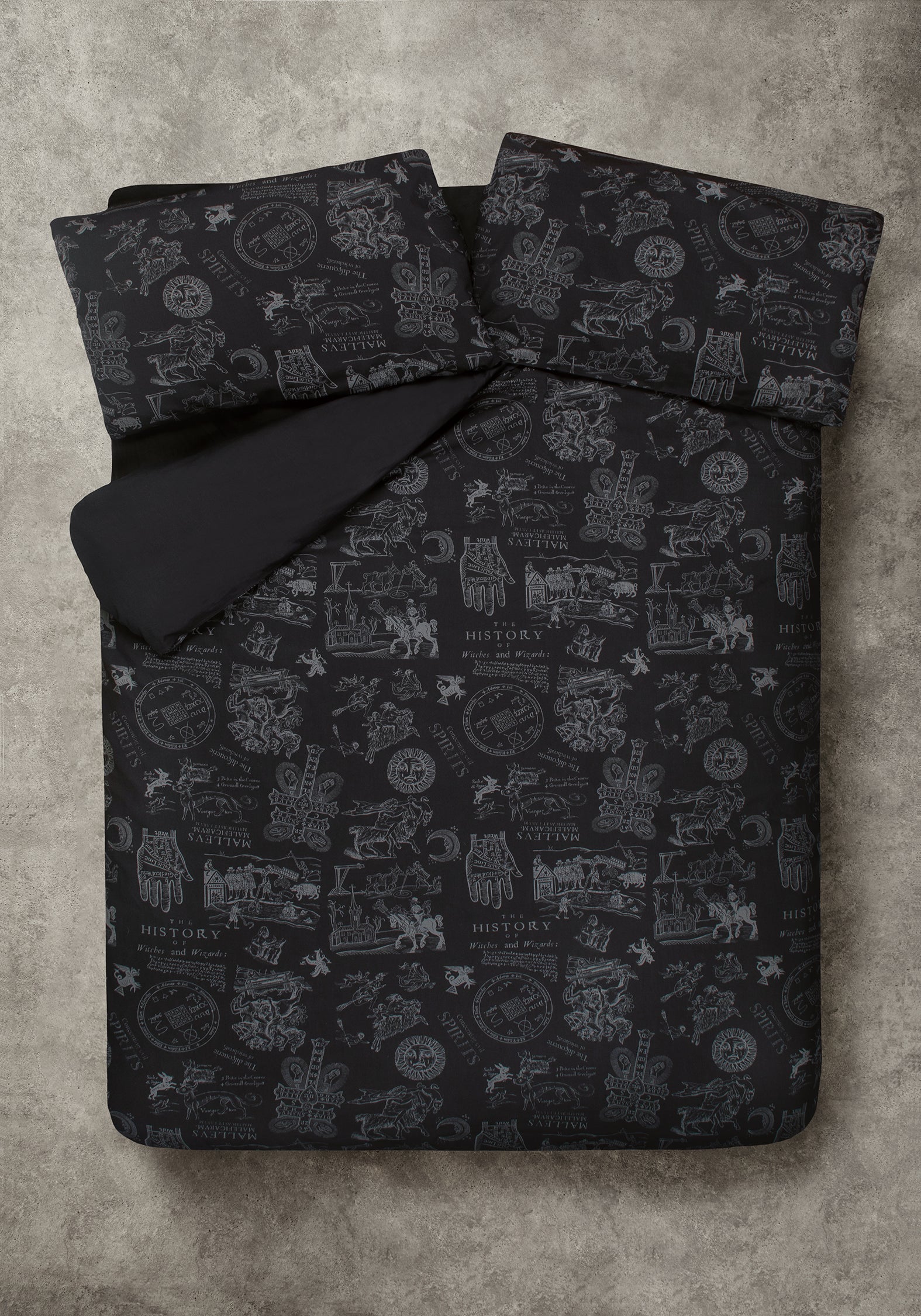 Heresy Woodcut Print Cotton Bedding Set - King - Image 4
