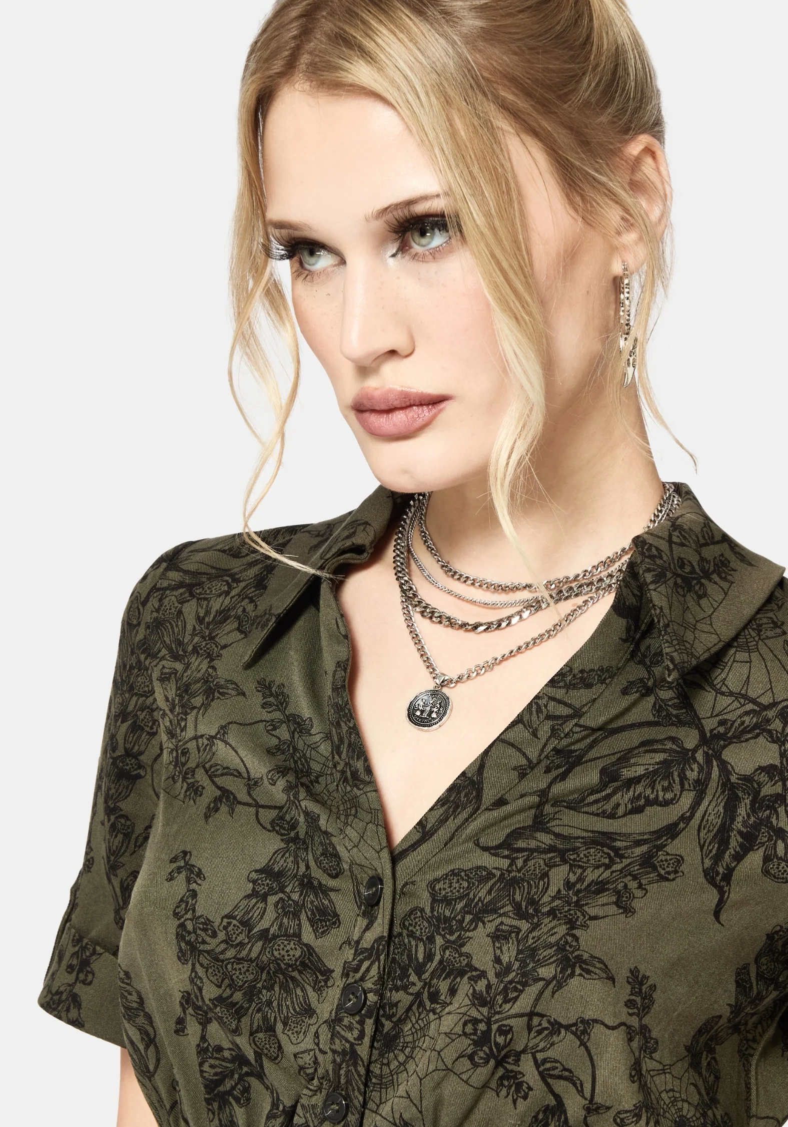 Orla Foxglove Potion Crop Short Sleeved Shirt - Image 2
