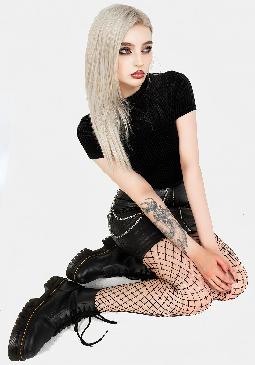 Rosaline Velour Rib Crop Top - Image 9