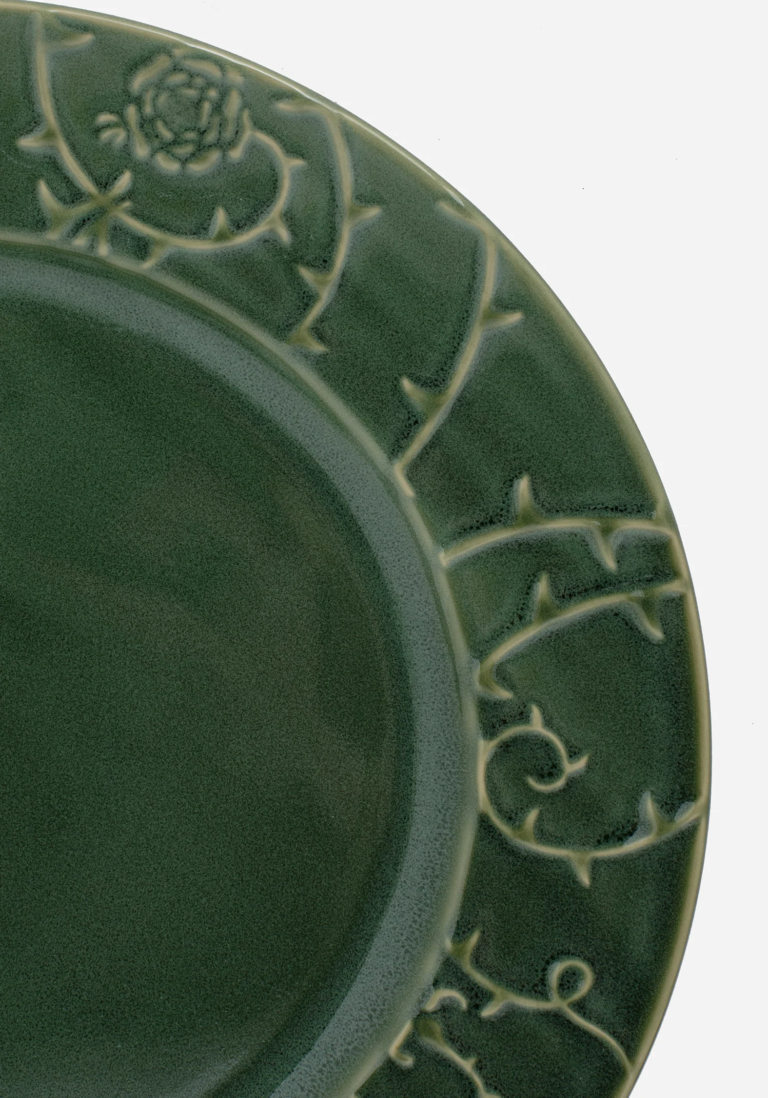 Rosethorn Floral Embossed Dinner Plate (4 Piece Set) - Image 3