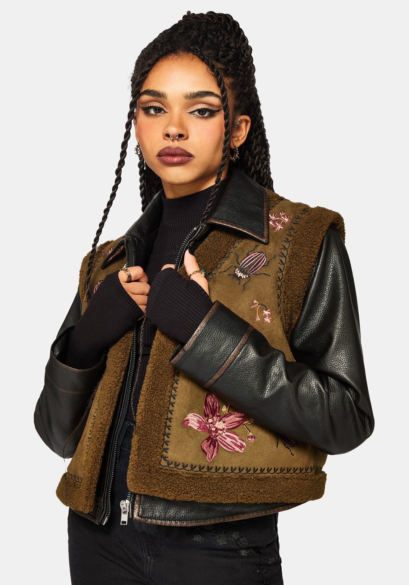 Sylvara Borg Embroidered Bug Gilet - Image 6